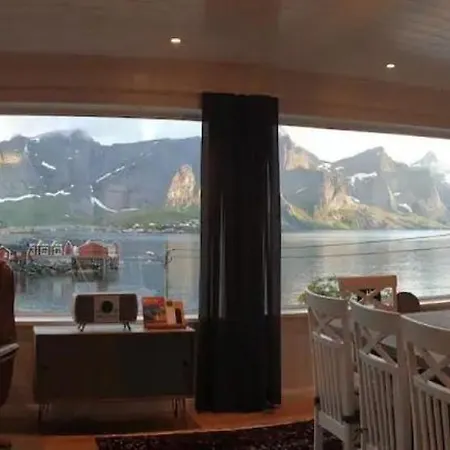 Lofoten Panoramic Luxury With Sauna