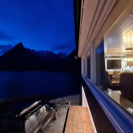 Lofoten Panoramic Luxury With Sauna Feriehus *