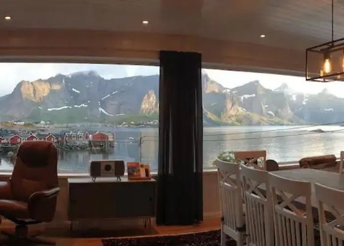 Lofoten Panoramic Luxury With Sauna