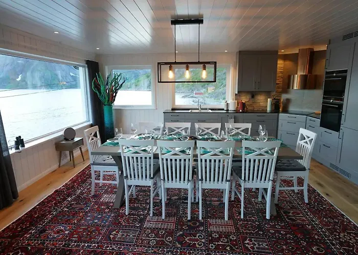 Lofoten Panoramic Luxury With Sauna 펜션 *